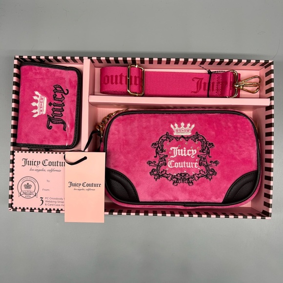 Juicy Couture Handbags - Juicy couture heritage purse gift set